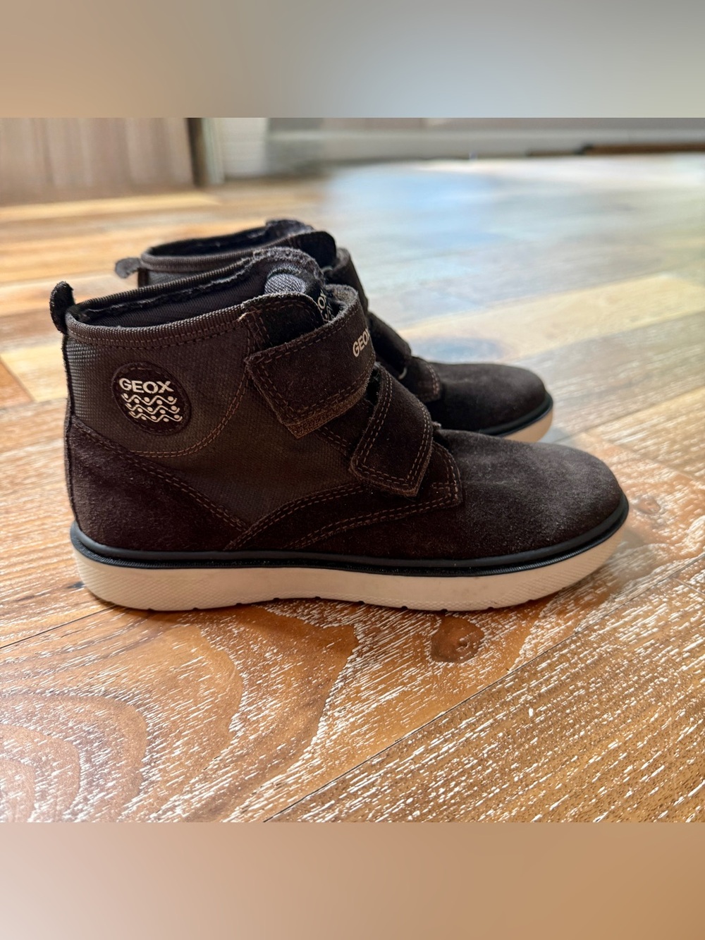 Geox Kids Brown Velcro High-Top Sneakers Shoe Boots Size 35 EU / 3.5 Y US